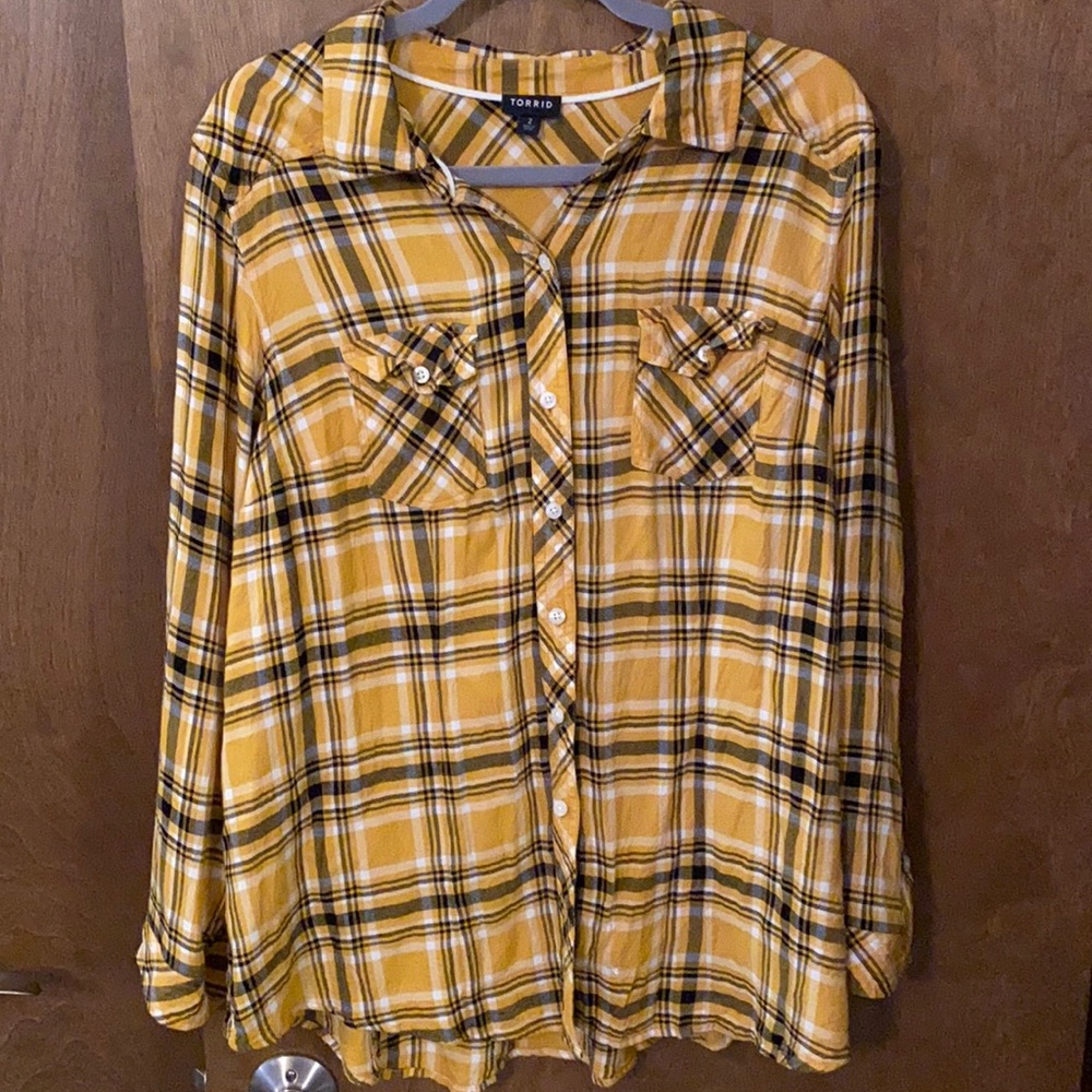 Yellow/black and white plaid button down by Torrid